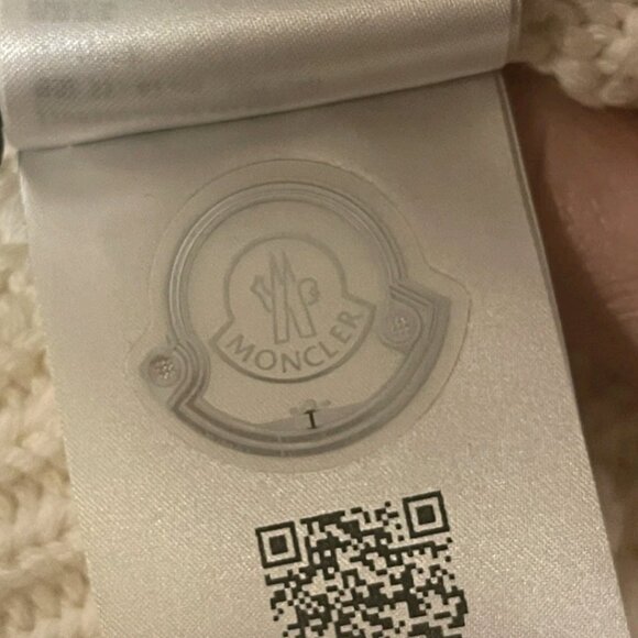 Moncler Berretto Tricot 100% Virginia Wool Beanie Hat - Picture 5 of 10